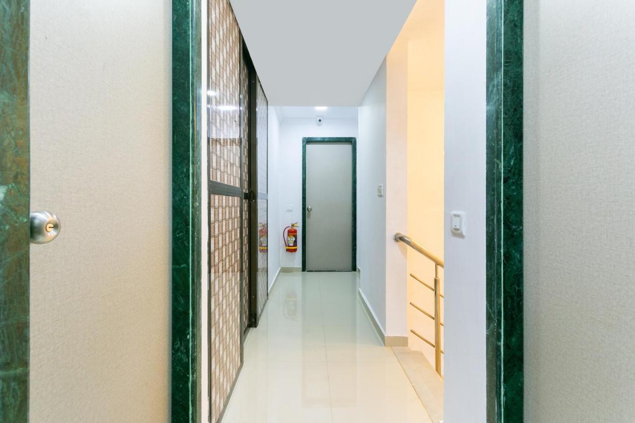 Готель Collection O 74412 Ardaas Residency Мумбаї Екстер'єр фото